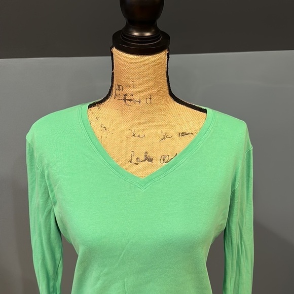 Eddie Bauer long sleeve size medium women’s - Picture 3 of 7